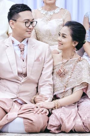 ชุดไทยเจ้าสาว ชุดไทยจักรพรรดิ์ เช่าที่แบมบี้ เวดดิ้ง ห้วยขวาง
